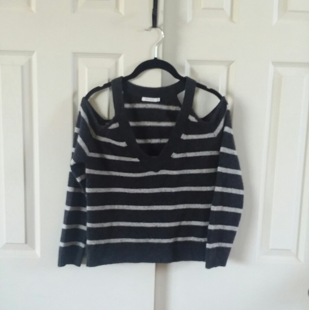 Sea Bleu Cashmere V-neck Cold Shoulder Sweater